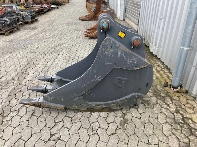 Triga 700mm - Godet pour pelle: photos 2 Triga 700mm - Godet pour pelle: photos 2