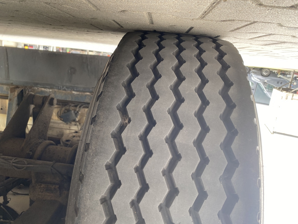 Semi-remorque plateau KWB / Bree Rollkranauflieger: photos 18