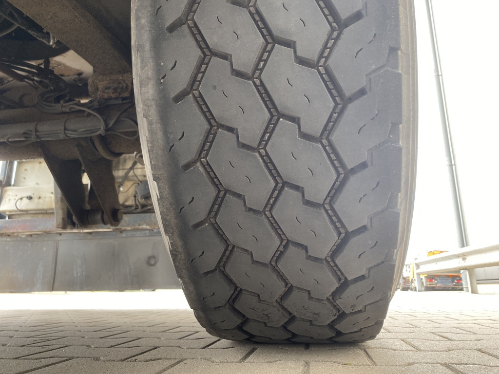 Semi-remorque plateau KWB / Bree Rollkranauflieger: photos 13