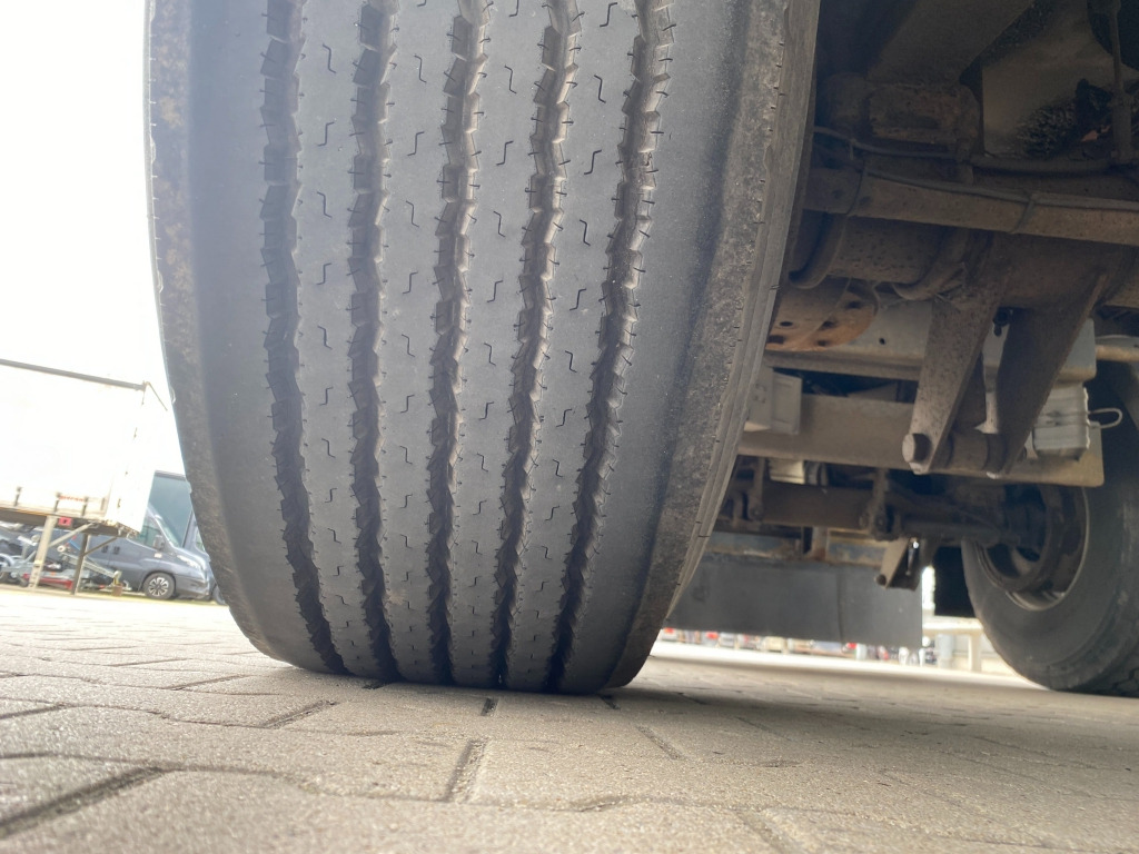 Semi-remorque plateau KWB / Bree Rollkranauflieger: photos 17