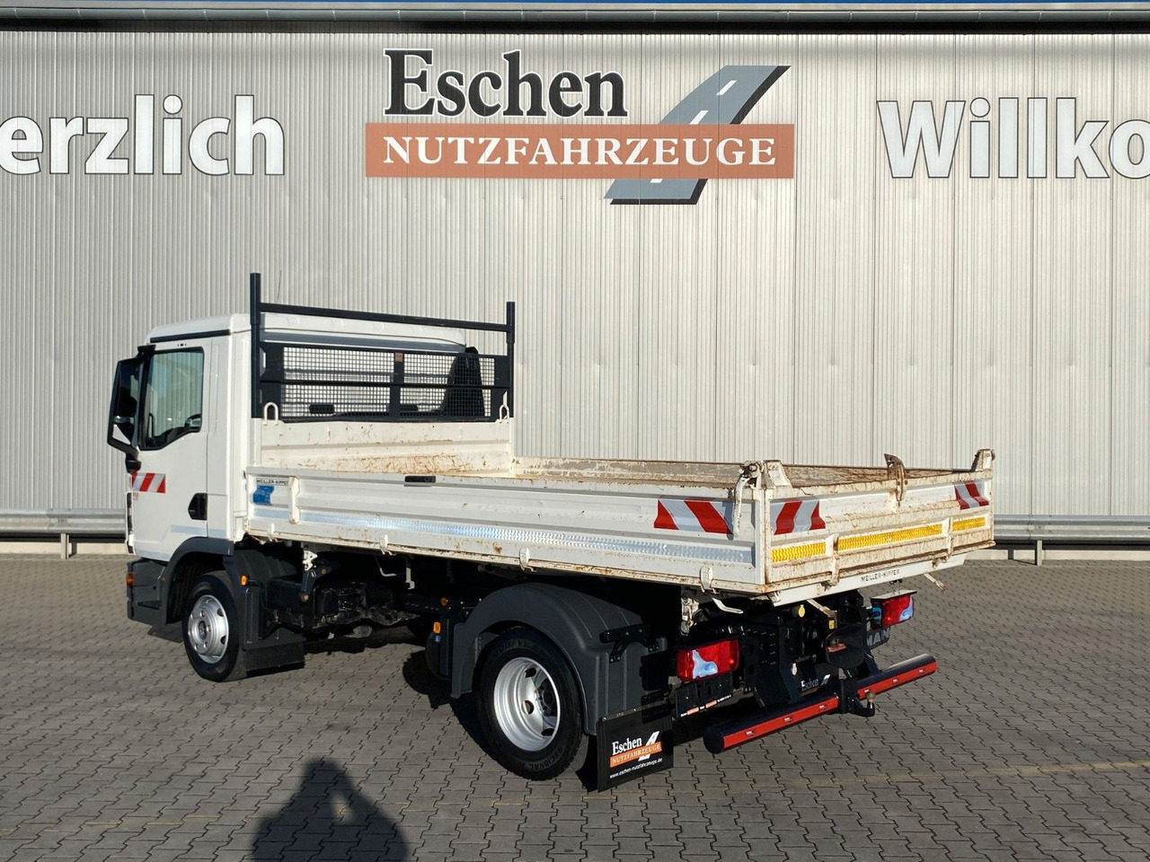 MAN TGL 8.220 BB | MEILLER*3xSitze*Klima*Navi*2x AHK - Camion benne: photos 4 MAN TGL 8.220 BB | MEILLER*3xSitze*Klima*Navi*2x AHK - Camion benne: photos 4