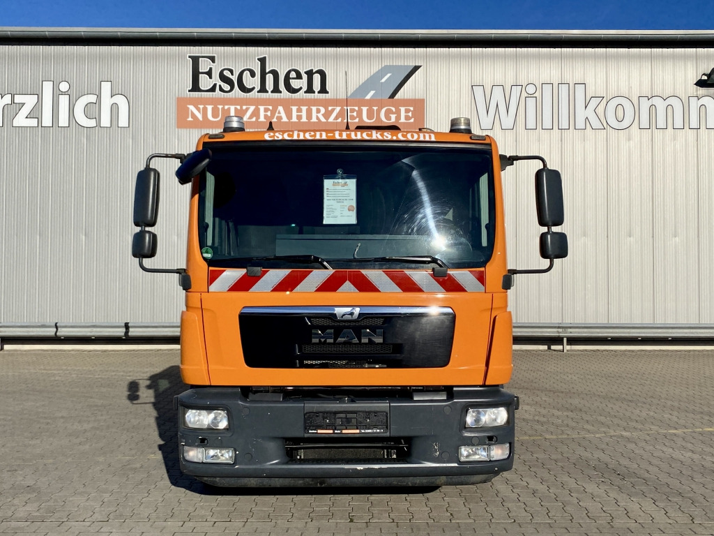 Camion plateau, Camion grue MAN TGM 15.290 4x2 BL / HIAB Faltkran: photos 11