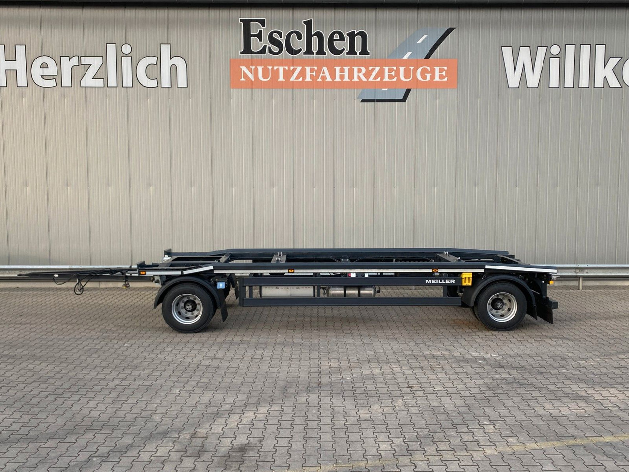 Meiller MG 18 ZO 5,4 NEU*Rückfahrkamera*Werkzeugkasten Meiller MG 18 ZO 5,4 NEU*Werkzeugkasten Abrollcontainer - Remorque ampliroll/ Multibenne: photos 2 Meiller MG 18 ZO 5,4 NEU*Rückfahrkamera*Werkzeugkasten Meiller MG 18 ZO 5,4 NEU*Werkzeugkasten Abrollcontainer - Remorque ampliroll/ Multibenne: photos 2