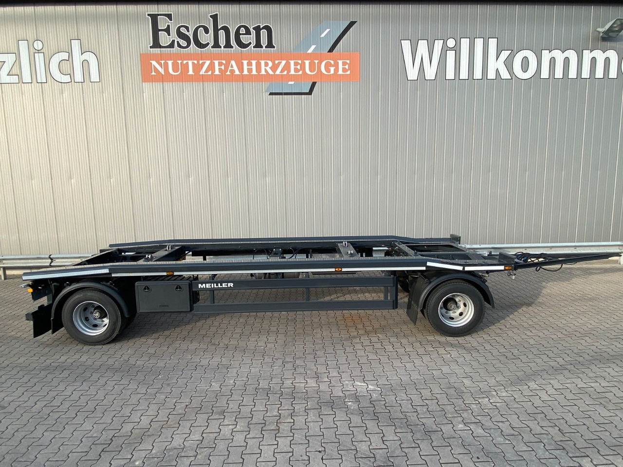 Meiller MG 18 ZO 5,4 NEU*Rückfahrkamera*Werkzeugkasten Meiller MG 18 ZO 5,4 NEU*Werkzeugkasten Abrollcontainer - Remorque ampliroll/ Multibenne: photos 5 Meiller MG 18 ZO 5,4 NEU*Rückfahrkamera*Werkzeugkasten Meiller MG 18 ZO 5,4 NEU*Werkzeugkasten Abrollcontainer - Remorque ampliroll/ Multibenne: photos 5