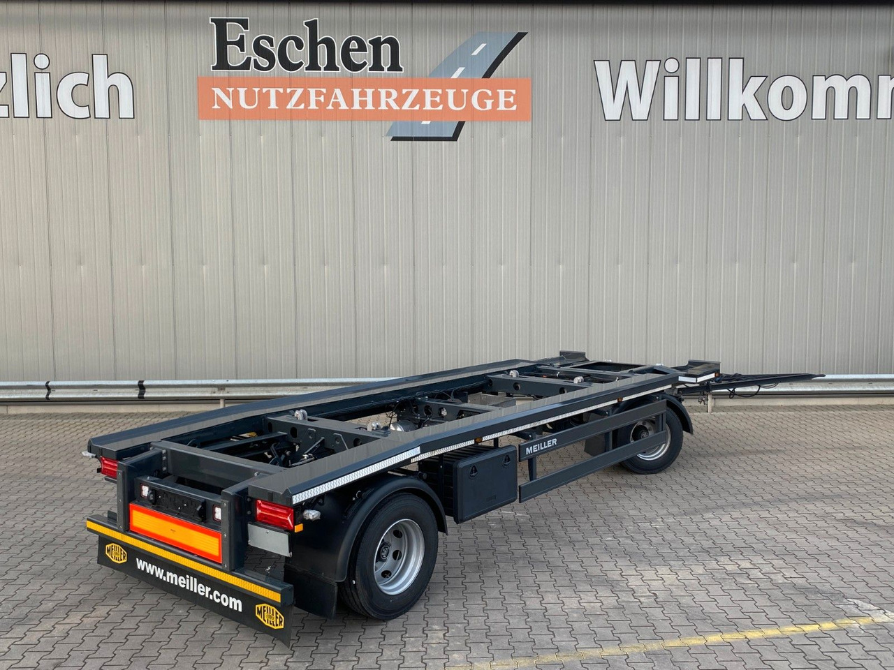 Meiller MG 18 ZO 5,4 NEU*Rückfahrkamera*Werkzeugkasten Meiller MG 18 ZO 5,4 NEU*Werkzeugkasten Abrollcontainer - Remorque ampliroll/ Multibenne: photos 4 Meiller MG 18 ZO 5,4 NEU*Rückfahrkamera*Werkzeugkasten Meiller MG 18 ZO 5,4 NEU*Werkzeugkasten Abrollcontainer - Remorque ampliroll/ Multibenne: photos 4