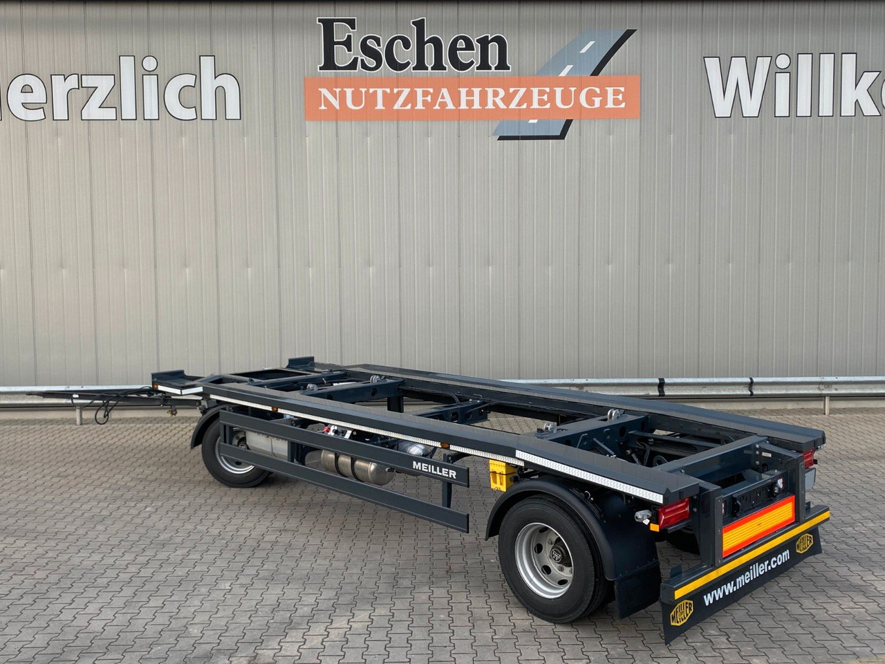 Meiller MG 18 ZO 5,4 NEU*Rückfahrkamera*Werkzeugkasten Meiller MG 18 ZO 5,4 NEU*Werkzeugkasten Abrollcontainer - Remorque ampliroll/ Multibenne: photos 3 Meiller MG 18 ZO 5,4 NEU*Rückfahrkamera*Werkzeugkasten Meiller MG 18 ZO 5,4 NEU*Werkzeugkasten Abrollcontainer - Remorque ampliroll/ Multibenne: photos 3