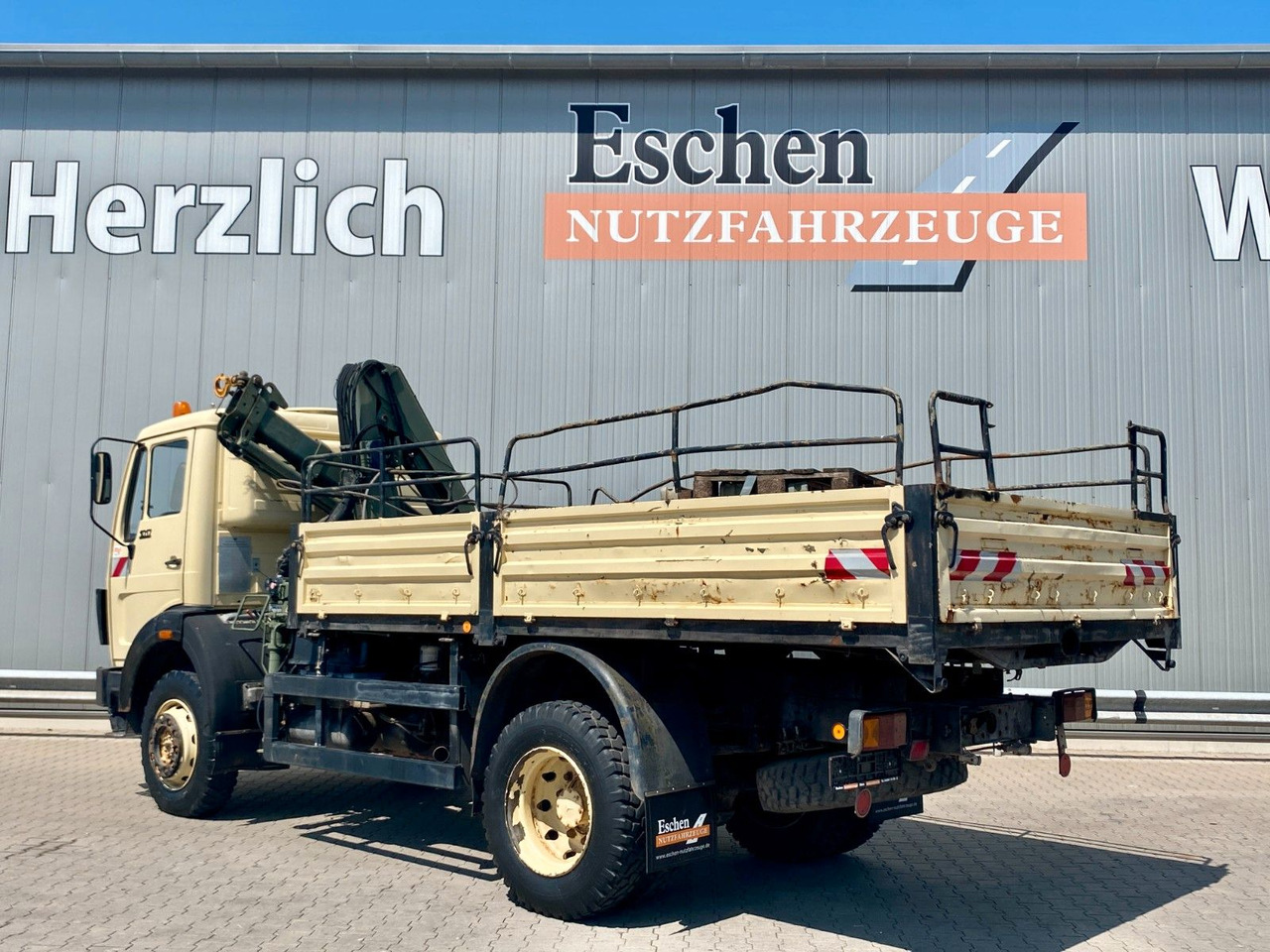 Mercedes-Benz 1017 4x4 Allrad Pritsche | HIAB 060-2 Kran*36TKM - Camion plateau, Camion grue: photos 3 Mercedes-Benz 1017 4x4 Allrad Pritsche | HIAB 060-2 Kran*36TKM - Camion plateau, Camion grue: photos 3