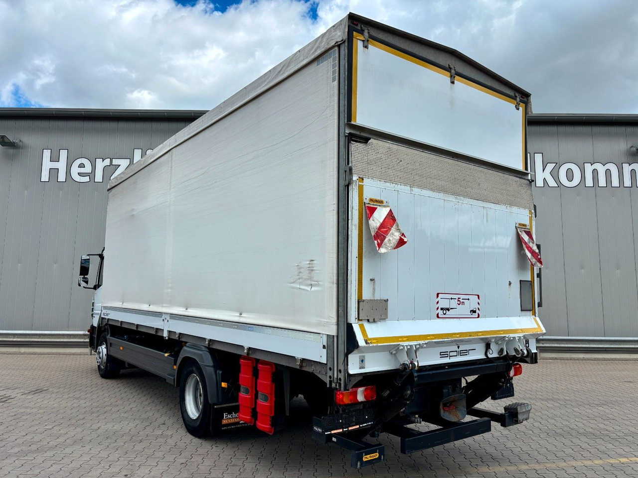 Mercedes-Benz Atego 1624 I 2,66m Höhe*Pritsche*Plane*LBW*AHK - Camion à rideaux coulissants: photos 3 Mercedes-Benz Atego 1624 I 2,66m Höhe*Pritsche*Plane*LBW*AHK - Camion à rideaux coulissants: photos 3