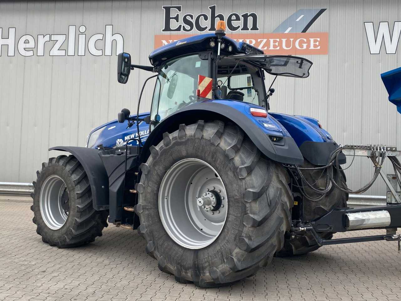 New Holland T7.315 AC 4x4 | Fronthydraulik*LoadSensing*Klima - Tracteur agricole: photos 4 New Holland T7.315 AC 4x4 | Fronthydraulik*LoadSensing*Klima - Tracteur agricole: photos 4