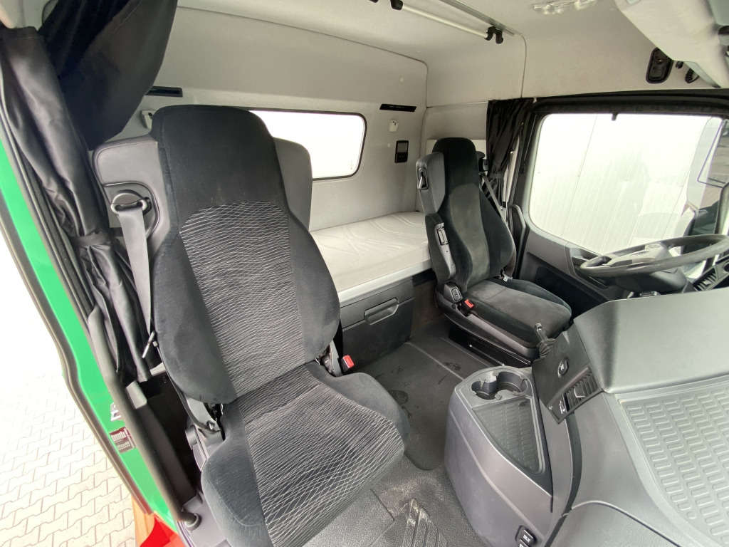 Crédit-bail de Mercedes-Benz 2663 LS Arocs 6x4 Mercedes-Benz 2663 LS Arocs 6x4: photos 14