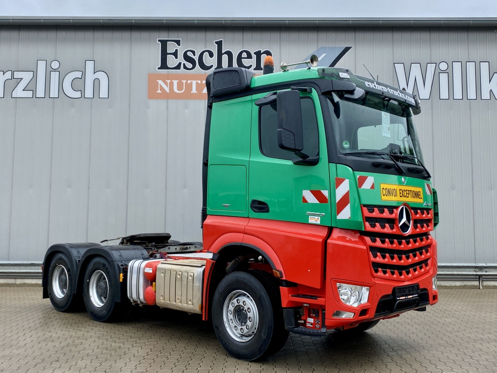Crédit-bail de Mercedes-Benz 2663 LS Arocs 6x4 Mercedes-Benz 2663 LS Arocs 6x4: photos 7
