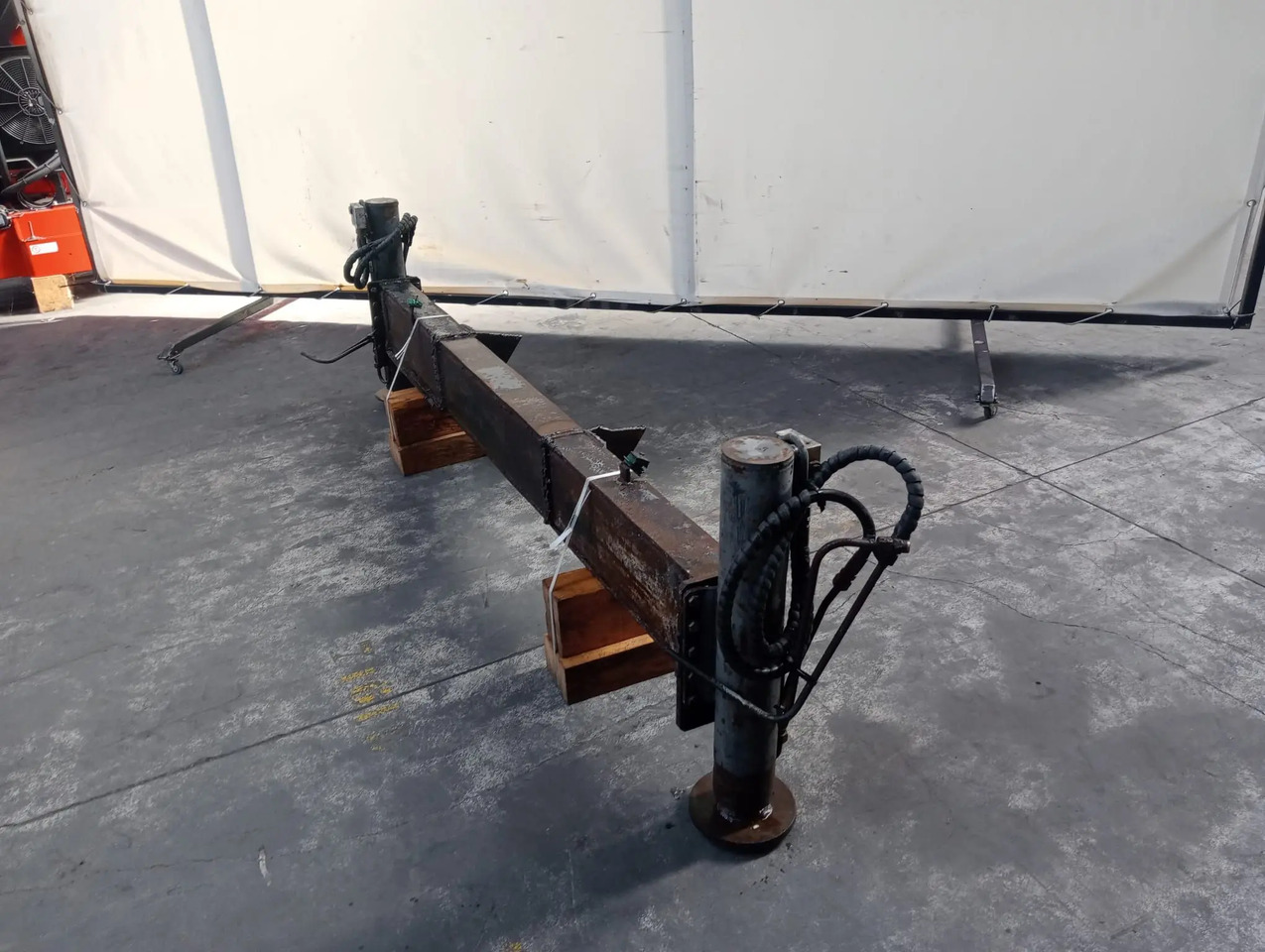 Estabilizador fijo a 2.300 mm - Accessoire pour Grue: photos 2 Estabilizador fijo a 2.300 mm - Accessoire pour Grue: photos 2