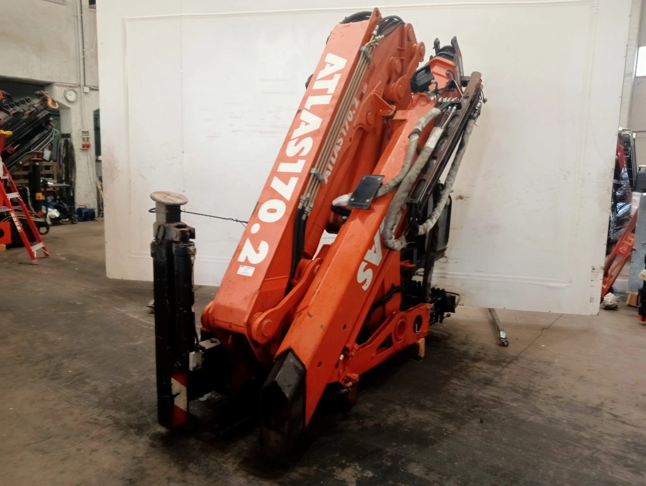 Grúa ATLAS AK170.2 A2 - Grue auxiliaire pour Camion: photos 1 Grúa ATLAS AK170.2 A2 - Grue auxiliaire pour Camion: photos 1