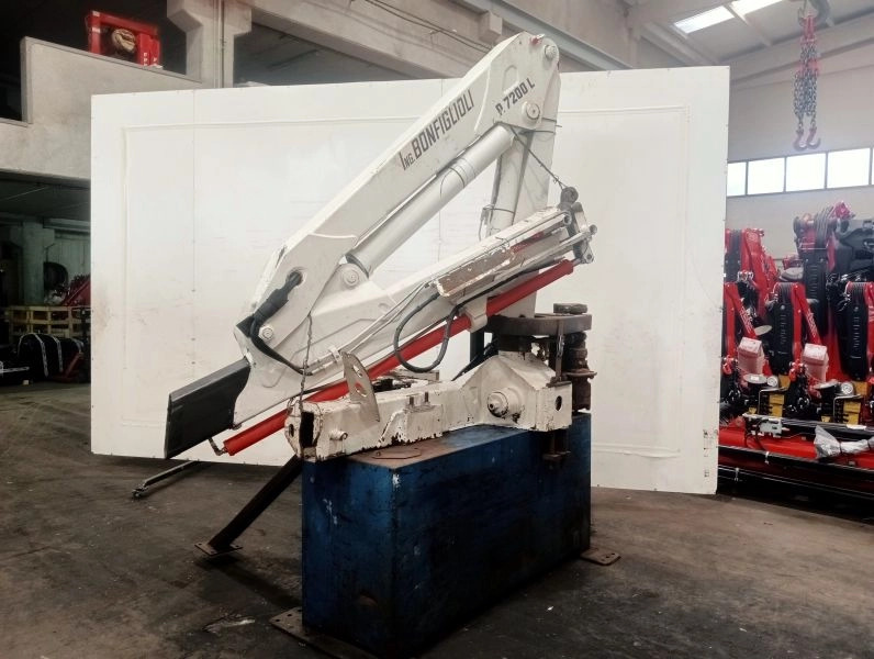 Grúa Bonfiglioli P.7200L - Grue auxiliaire pour Camion: photos 3 Grúa Bonfiglioli P.7200L - Grue auxiliaire pour Camion: photos 3