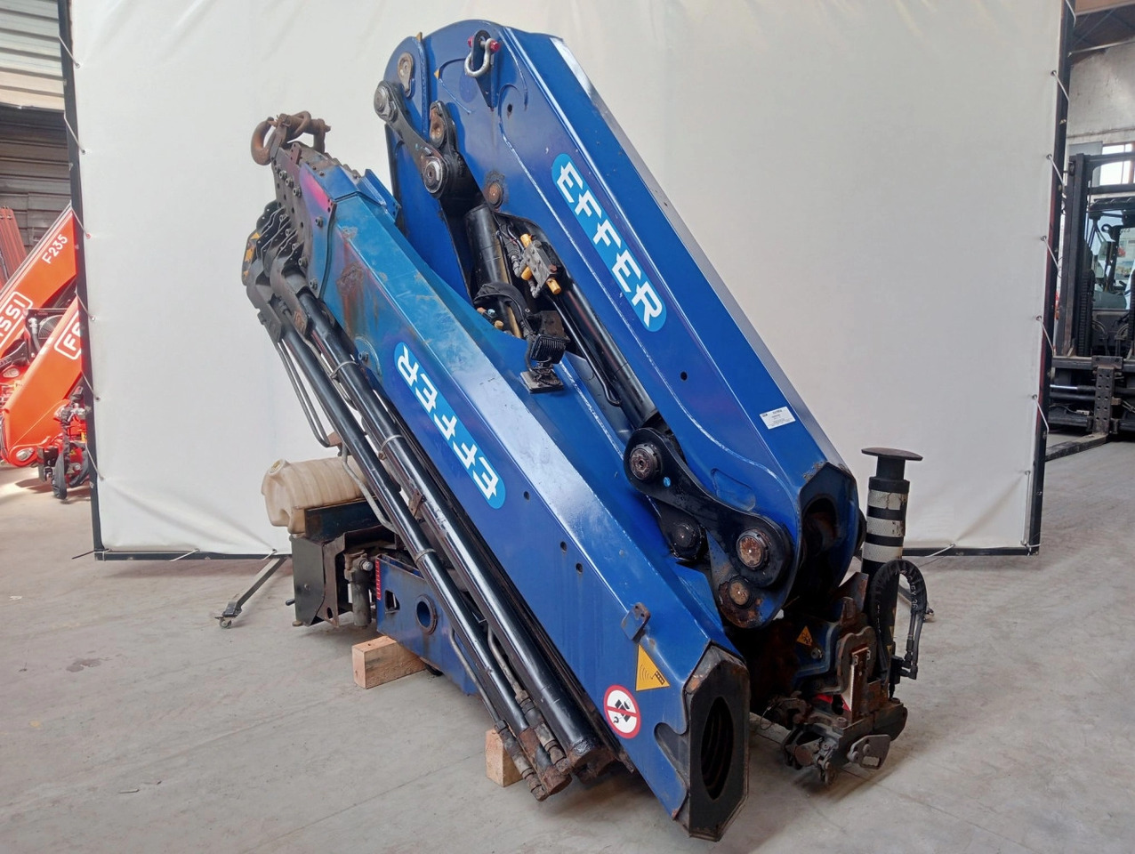 Grúa EFFER 305 5S - Grue auxiliaire pour Camion: photos 4 Grúa EFFER 305 5S - Grue auxiliaire pour Camion: photos 4