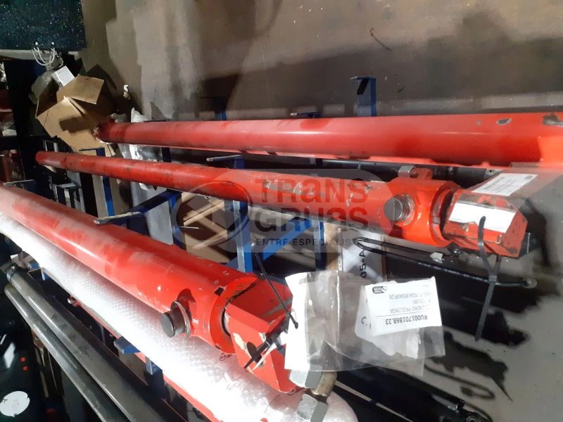 Grúa F450AXP.27 solo para recambios - Grue: photos 1 Grúa F450AXP.27 solo para recambios - Grue: photos 1