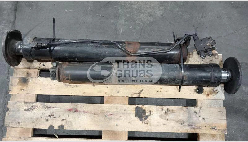 Grúa HMF 1563 K2 solo para recambios - Grue auxiliaire pour Camion: photos 1 Grúa HMF 1563 K2 solo para recambios - Grue auxiliaire pour Camion: photos 1