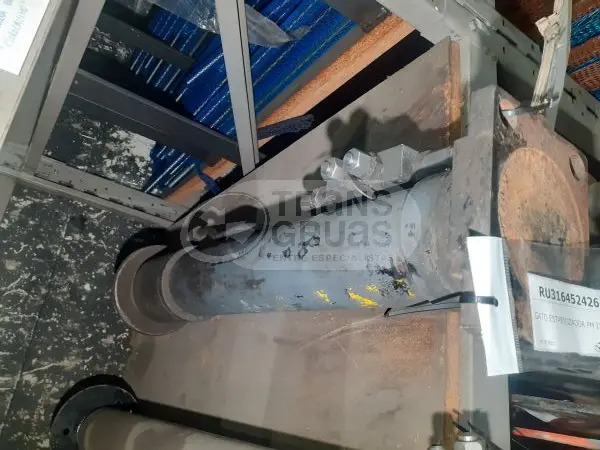 Crédit-bail de  Grúa PM 23 solo para recambios Grúa PM 23 solo para recambios: photos 10