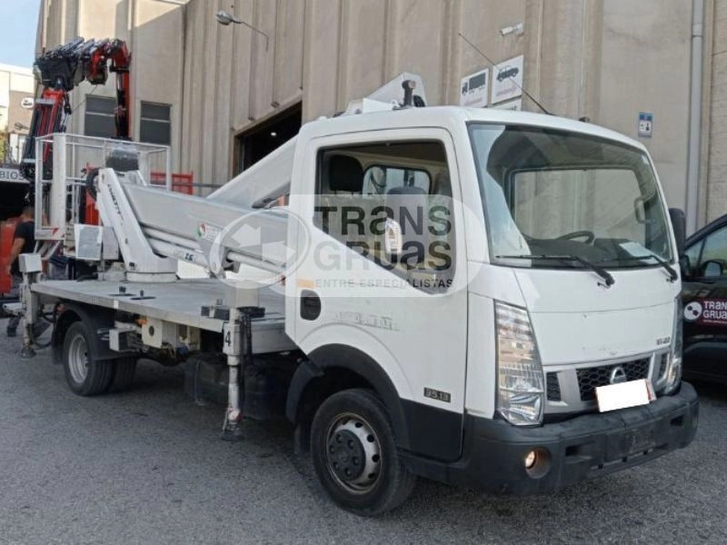 MULTITEL NISSAN NT 400 + MX 250 - Camion avec nacelle: photos 3 MULTITEL NISSAN NT 400 + MX 250 - Camion avec nacelle: photos 3