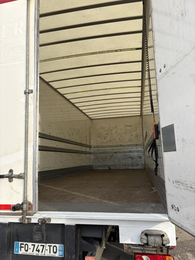 DAF LF 210 - Camion fourgon: photos 2 DAF LF 210 - Camion fourgon: photos 2