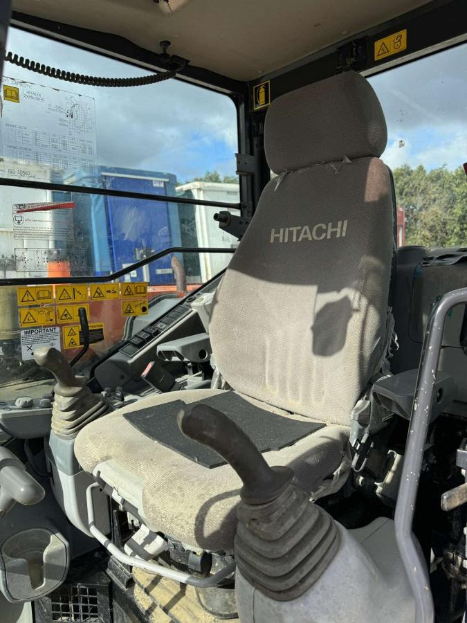 Hitachi ZX85USB-5A - Pelle sur chenille: photos 4 Hitachi ZX85USB-5A - Pelle sur chenille: photos 4