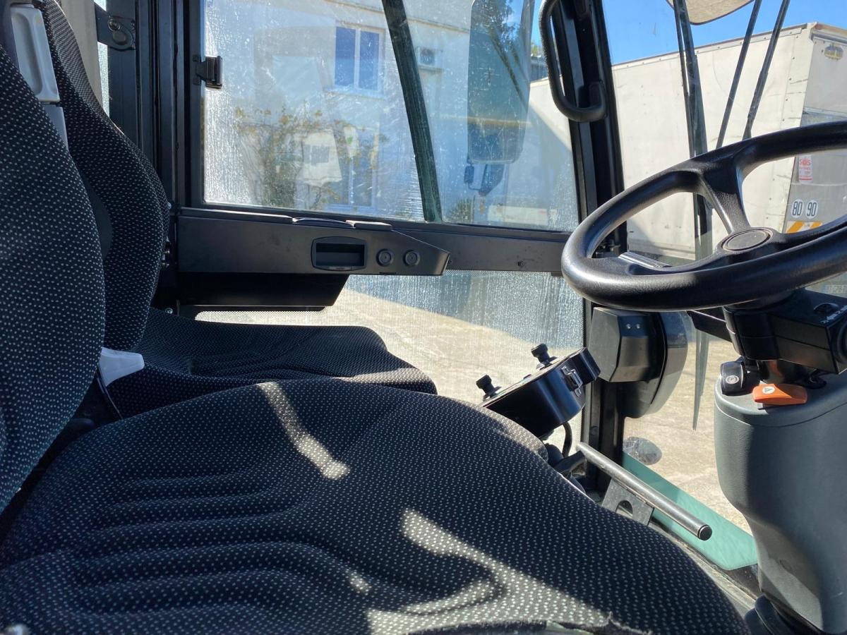 Mathieu Azura MC210 - Balayeuse de voirie: photos 5 Mathieu Azura MC210 - Balayeuse de voirie: photos 5