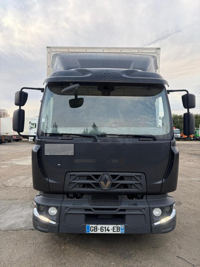 Renault D-Series 240.12 - Camion fourgon: photos 2 Renault D-Series 240.12 - Camion fourgon: photos 2
