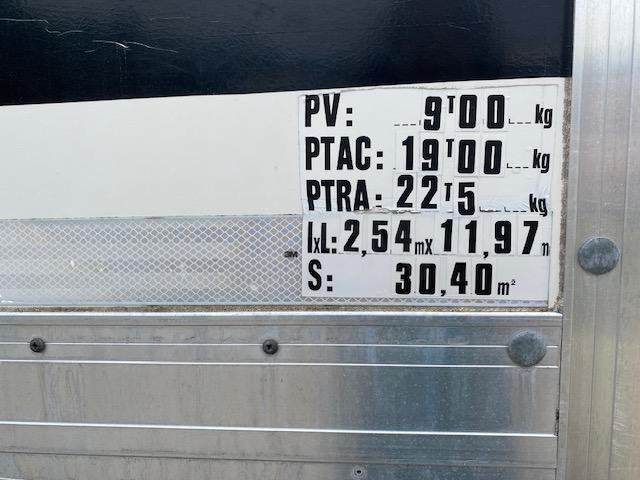 Renault D-Series 320 - Camion fourgon: photos 4 Renault D-Series 320 - Camion fourgon: photos 4