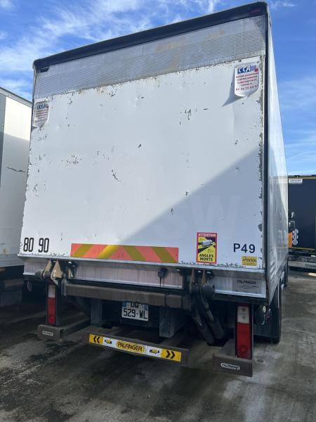 Renault D-Series D19 - Camion fourgon: photos 4 Renault D-Series D19 - Camion fourgon: photos 4