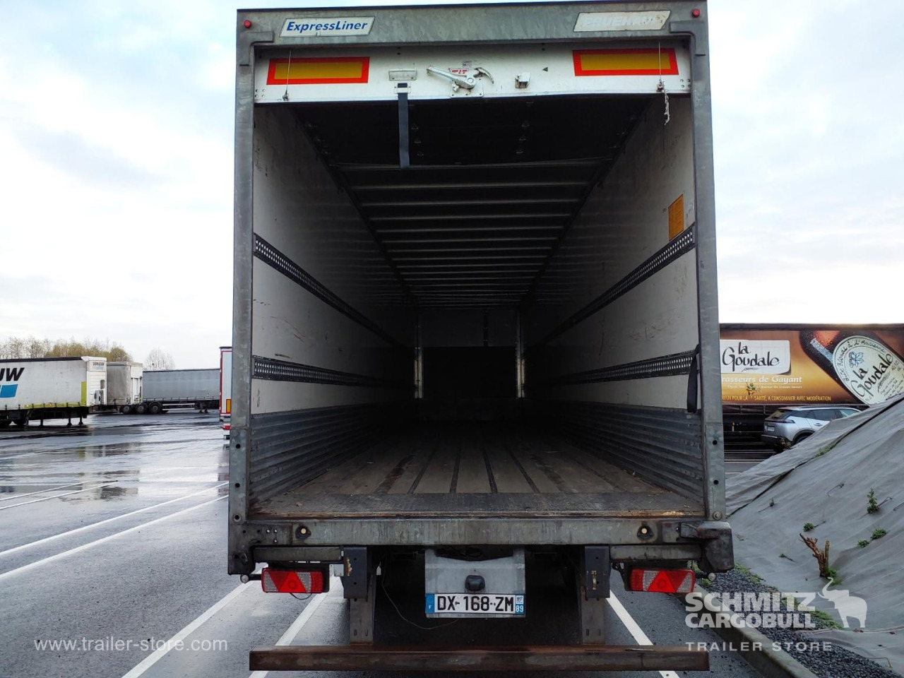 FRUEHAUF Dryfreight Standard Roller shutter door - Semi-remorque fourgon: photos 4 FRUEHAUF Dryfreight Standard Roller shutter door - Semi-remorque fourgon: photos 4