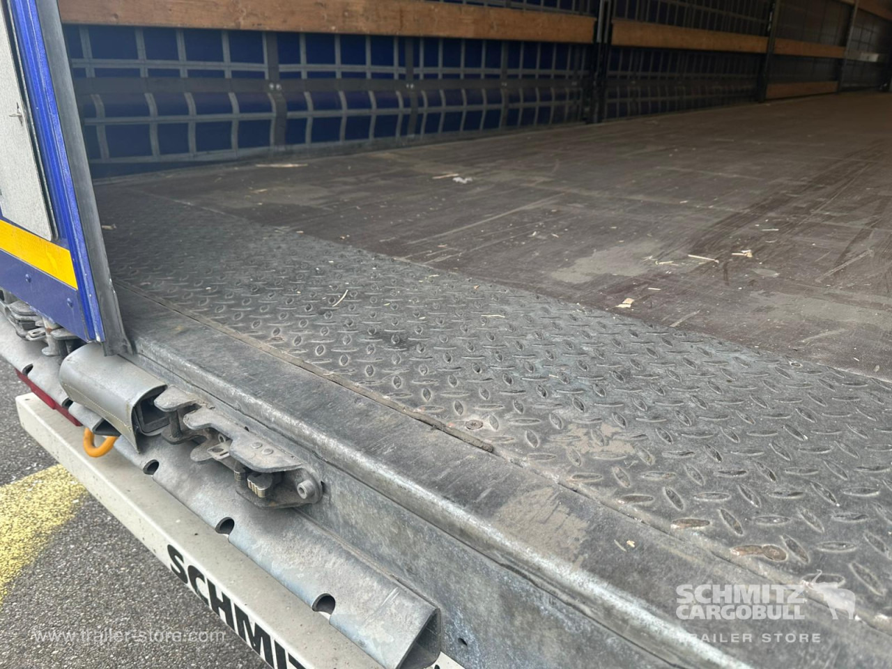 SCHMITZ Curtainsider Mega - Semi-remorque rideaux coulissants: photos 4 SCHMITZ Curtainsider Mega - Semi-remorque rideaux coulissants: photos 4