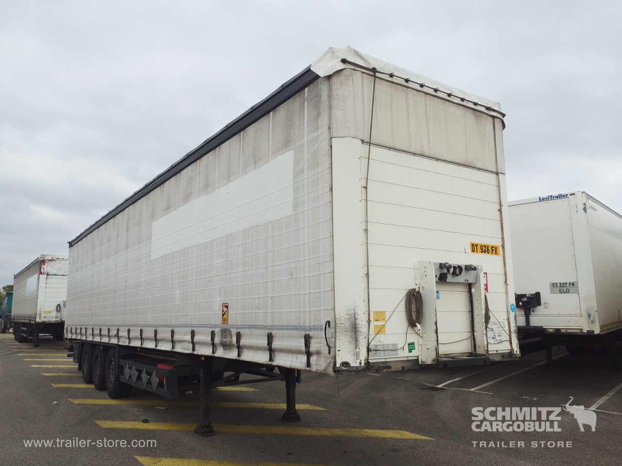 SCHMITZ Curtainsider Standard - Semi-remorque rideaux coulissants: photos 1 SCHMITZ Curtainsider Standard - Semi-remorque rideaux coulissants: photos 1
