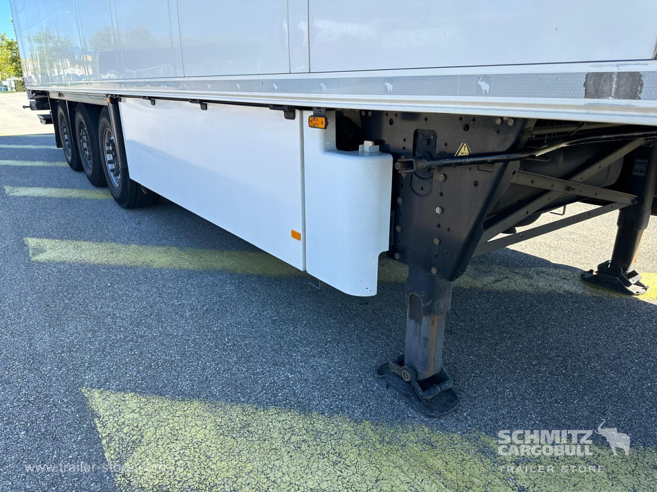 SCHMITZ Reefer Multitemp Double deck Taillift - Semi-remorque isothermique: photos 3 SCHMITZ Reefer Multitemp Double deck Taillift - Semi-remorque isothermique: photos 3