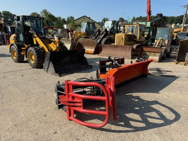 Cat 908 M - 40 Km/h - Chargeuse sur pneus: photos 2 Cat 908 M - 40 Km/h - Chargeuse sur pneus: photos 2