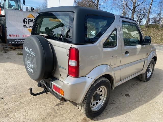 Suzuki Jimny - Voiture: photos 3 Suzuki Jimny - Voiture: photos 3
