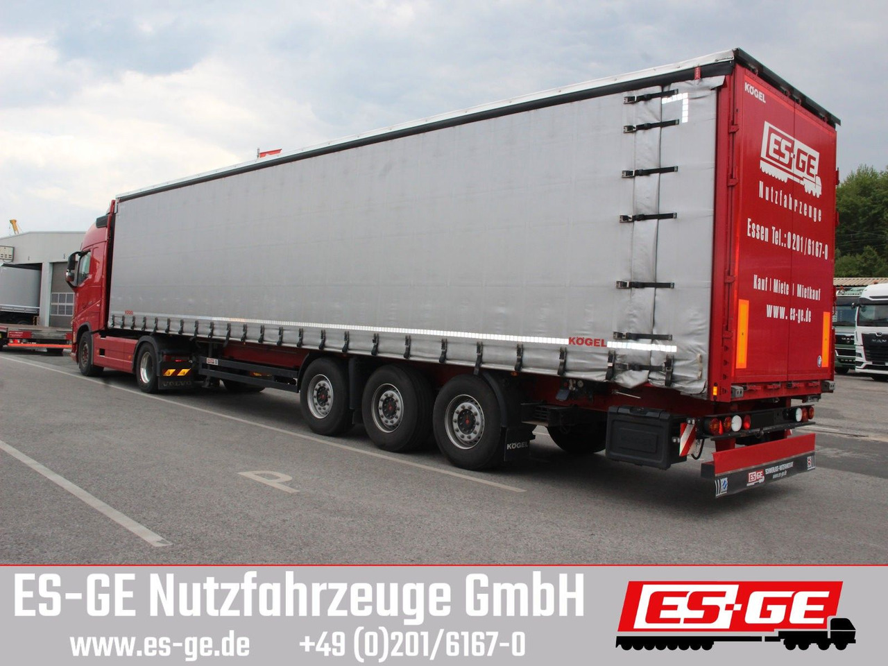 Kögel 3-Achs-Cargo-Coil-Pritschensattelanhänger Kögel 3-Achs-Cargo-Coil-Pritschensattelanhänger - Semi-remorque rideaux coulissants: photos 2 Kögel 3-Achs-Cargo-Coil-Pritschensattelanhänger Kögel 3-Achs-Cargo-Coil-Pritschensattelanhänger - Semi-remorque rideaux coulissants: photos 2