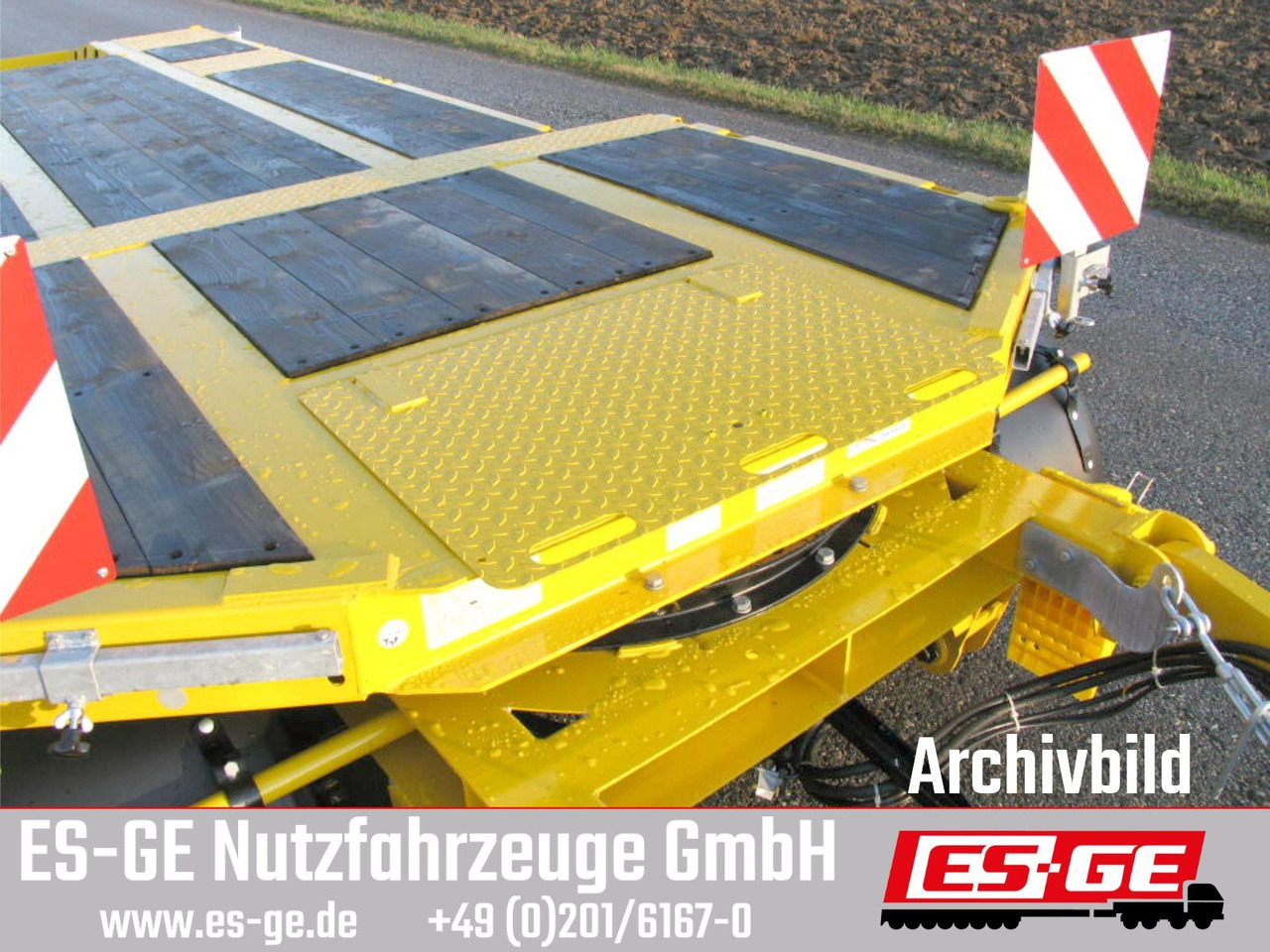 Schwarzmüller Tieflader mit gekröpftem Plateau - Remorque porte-engin surbaissée: photos 4 Schwarzmüller Tieflader mit gekröpftem Plateau - Remorque porte-engin surbaissée: photos 4