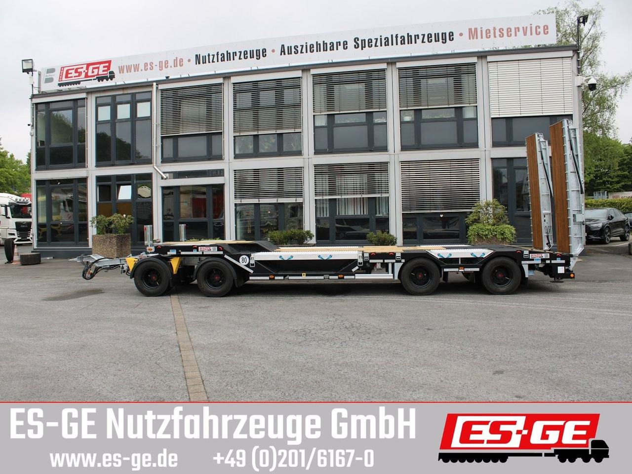 Schwarzmüller Tieflader mit gekröpftem Plateau - Remorque porte-engin surbaissée: photos 3 Schwarzmüller Tieflader mit gekröpftem Plateau - Remorque porte-engin surbaissée: photos 3