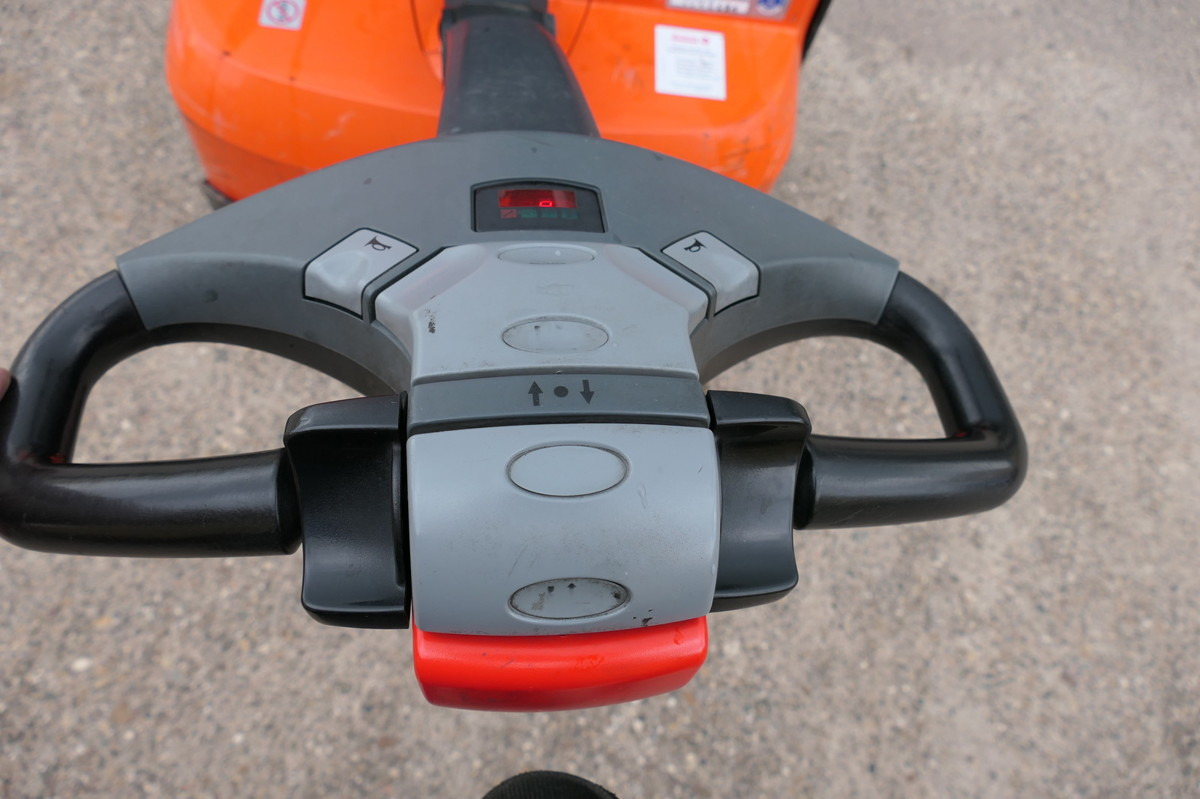 BT SWE 080L Batterie 24/2021 - Transpalette: photos 5 BT SWE 080L Batterie 24/2021 - Transpalette: photos 5