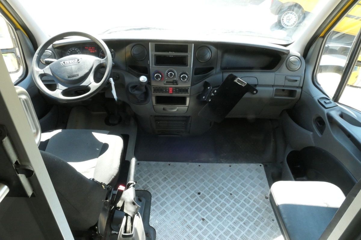 Fourgon grand volume IVECO Daily 35 S11 C30C AUTOMATIK KAMERA Regale LUFT D: photos 6