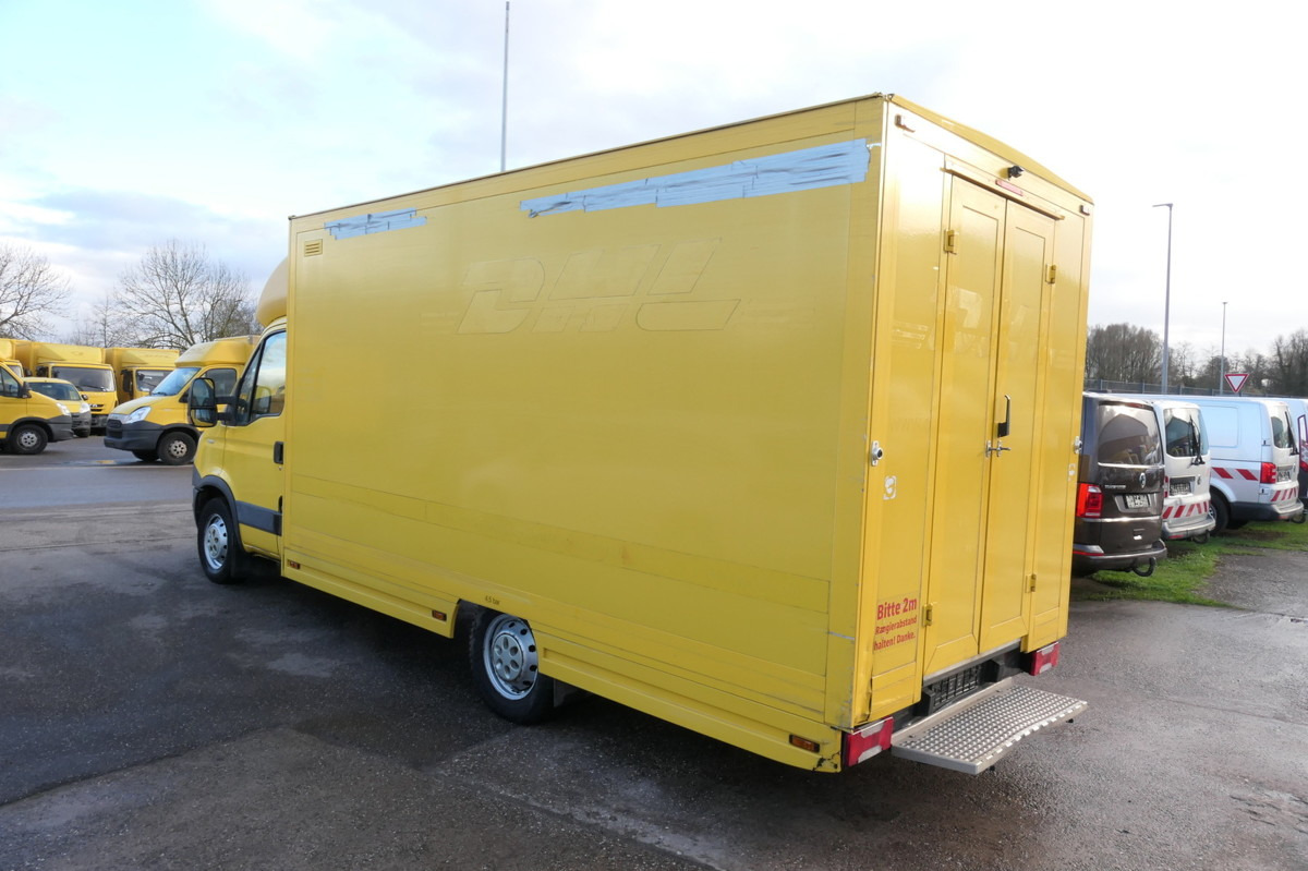 IVECO Daily 35 S11 C30C AUTOMATIK KAMERA Regale LUFT D - Fourgon grand volume: photos 4 IVECO Daily 35 S11 C30C AUTOMATIK KAMERA Regale LUFT D - Fourgon grand volume: photos 4