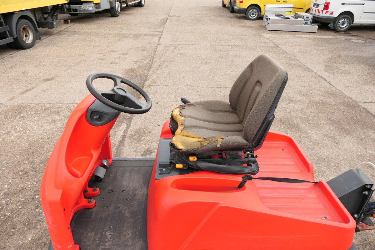 LINDE P 60 Z Schlepper - Chariot tracteur: photos 5 LINDE P 60 Z Schlepper - Chariot tracteur: photos 5
