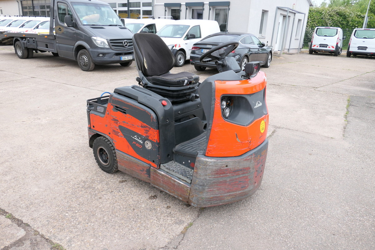 LINDE P 60 Z Schlepper Batterie 10/2020 3-Rad - Chariot tracteur: photos 1 LINDE P 60 Z Schlepper Batterie 10/2020 3-Rad - Chariot tracteur: photos 1