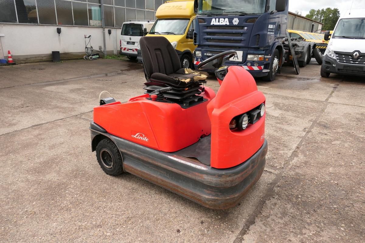 LINDE P 60 Z Schlepper Batterie 21/2020 - Chariot tracteur: photos 2 LINDE P 60 Z Schlepper Batterie 21/2020 - Chariot tracteur: photos 2