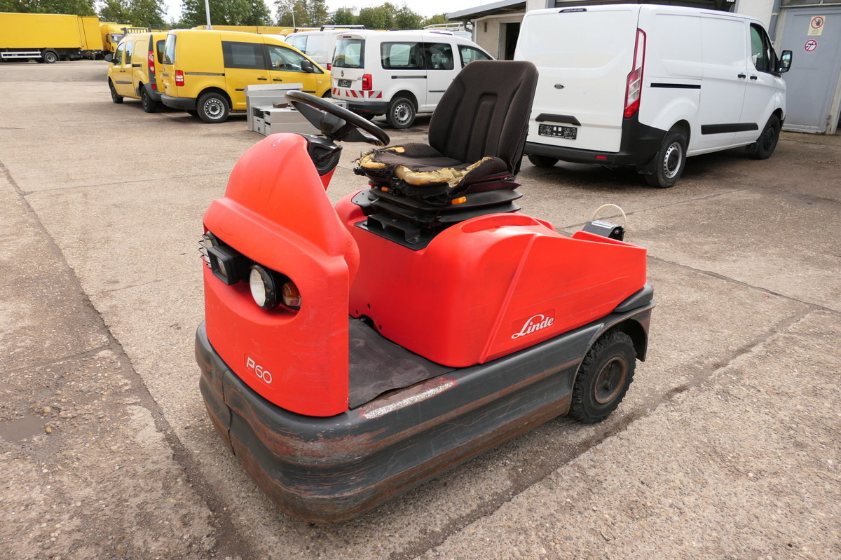 LINDE P 60 Z Schlepper Batterie 21/2020 - Chariot tracteur: photos 1 LINDE P 60 Z Schlepper Batterie 21/2020 - Chariot tracteur: photos 1