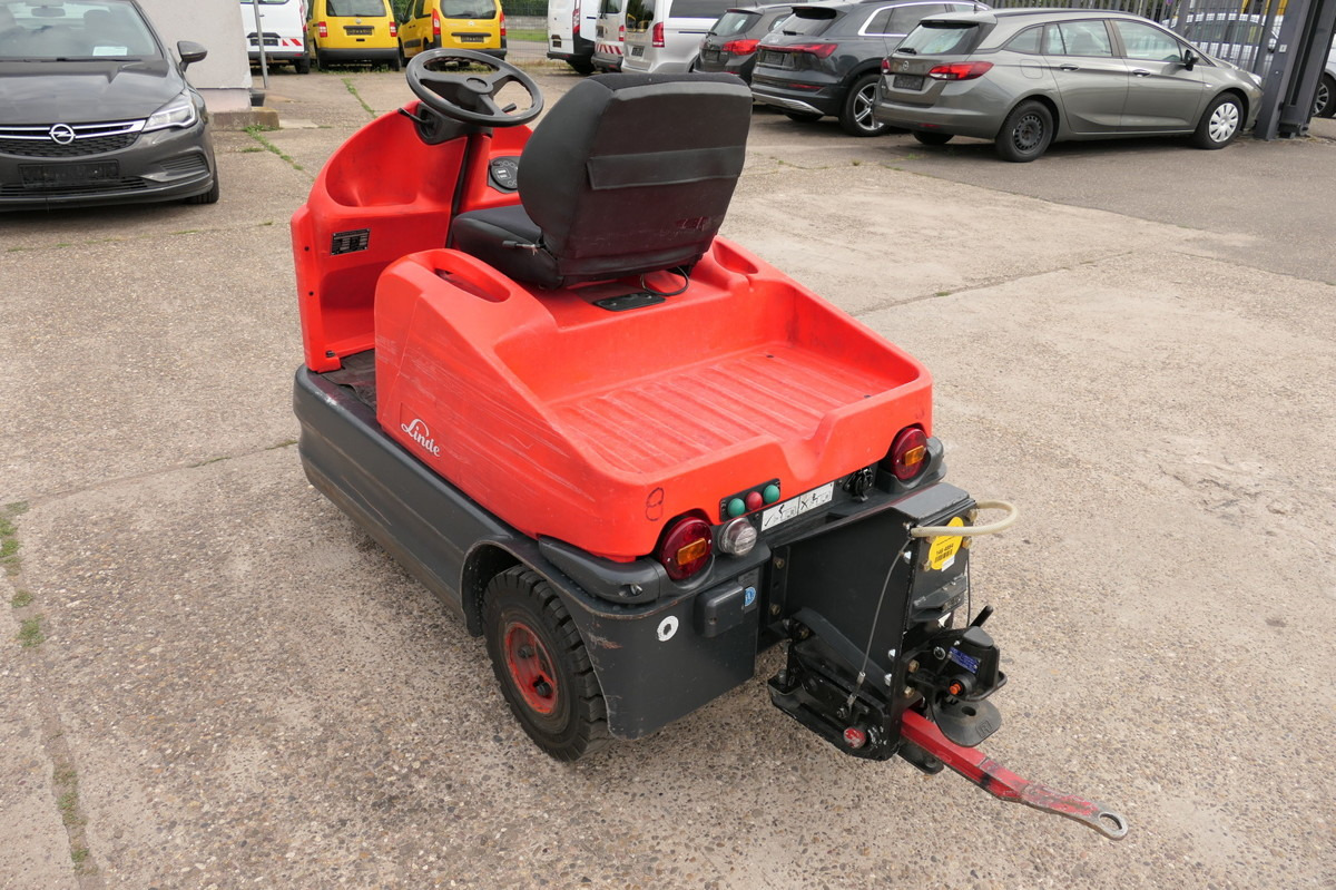 LINDE P 60 Z Schlepper Batterie 50/2018 - Chariot tracteur: photos 3 LINDE P 60 Z Schlepper Batterie 50/2018 - Chariot tracteur: photos 3