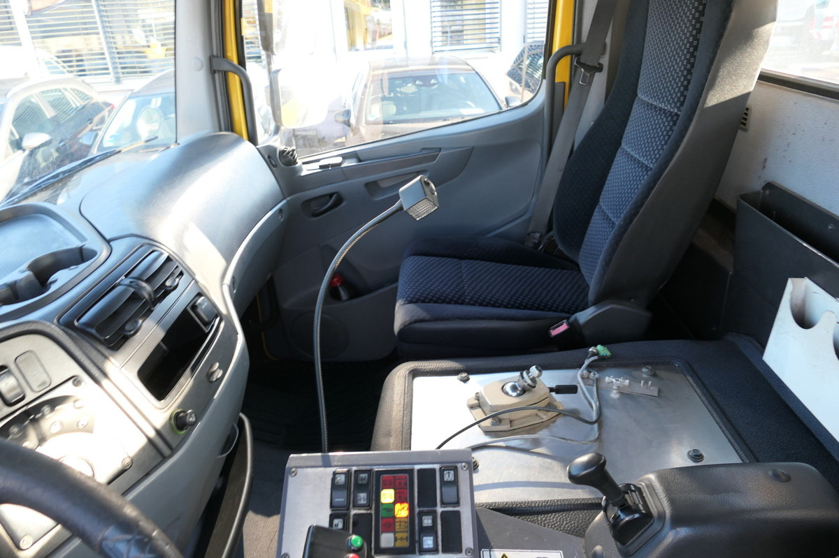 Crédit-bail de MERCEDES-BENZ KAMAG WBH 25 Wiesel Terberg Umsetzfahrz. Sattelk MERCEDES-BENZ KAMAG WBH 25 Wiesel Terberg Umsetzfahrz. Sattelk: photos 12 Crédit-bail de MERCEDES-BENZ KAMAG WBH 25 Wiesel Terberg Umsetzfahrz. Sattelk MERCEDES-BENZ KAMAG WBH 25 Wiesel Terberg Umsetzfahrz. Sattelk: photos 12