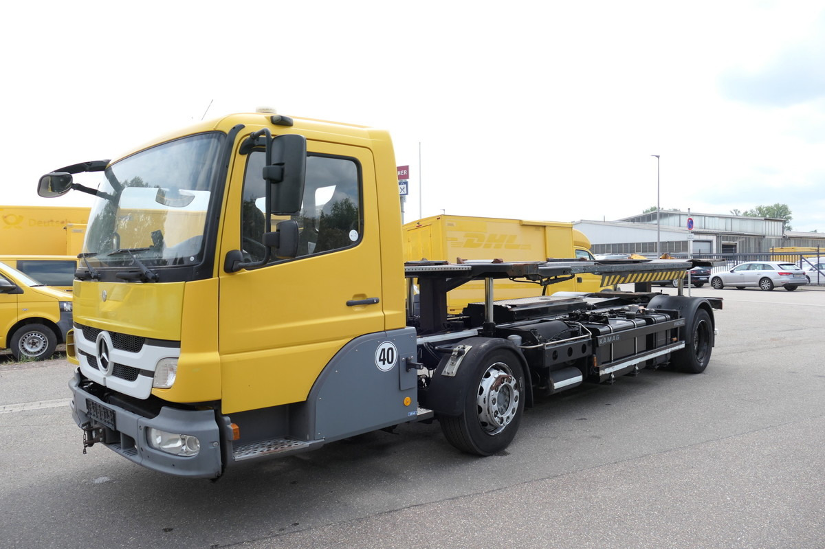 MERCEDES-BENZ KAMAG WBH 25 Wiesel Terberg Umsetzfahrz. Sattelk - Camion porte-conteneur/ Caisse mobile: photos 1 MERCEDES-BENZ KAMAG WBH 25 Wiesel Terberg Umsetzfahrz. Sattelk - Camion porte-conteneur/ Caisse mobile: photos 1