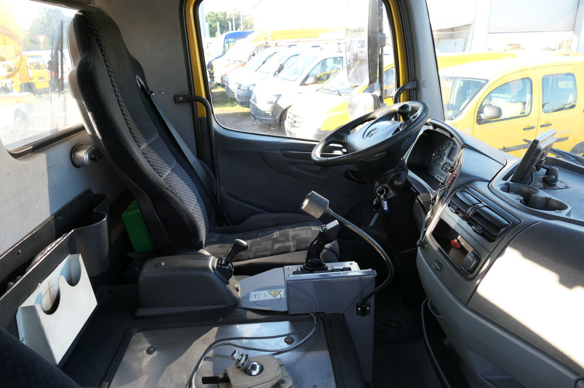 Crédit-bail de MERCEDES-BENZ KAMAG WBH 25 Wiesel Terberg Umsetzfahrz. Sattelk MERCEDES-BENZ KAMAG WBH 25 Wiesel Terberg Umsetzfahrz. Sattelk: photos 11 Crédit-bail de MERCEDES-BENZ KAMAG WBH 25 Wiesel Terberg Umsetzfahrz. Sattelk MERCEDES-BENZ KAMAG WBH 25 Wiesel Terberg Umsetzfahrz. Sattelk: photos 11