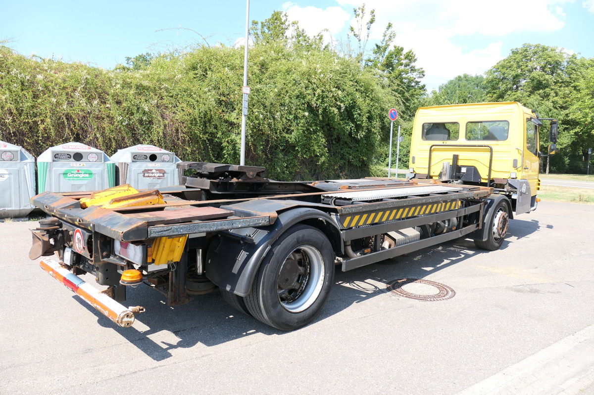 MERCEDES-BENZ KAMAG WBH 25 Wiesel Terberg Umsetzfahrz. Sattelk - Camion porte-conteneur/ Caisse mobile: photos 4 MERCEDES-BENZ KAMAG WBH 25 Wiesel Terberg Umsetzfahrz. Sattelk - Camion porte-conteneur/ Caisse mobile: photos 4